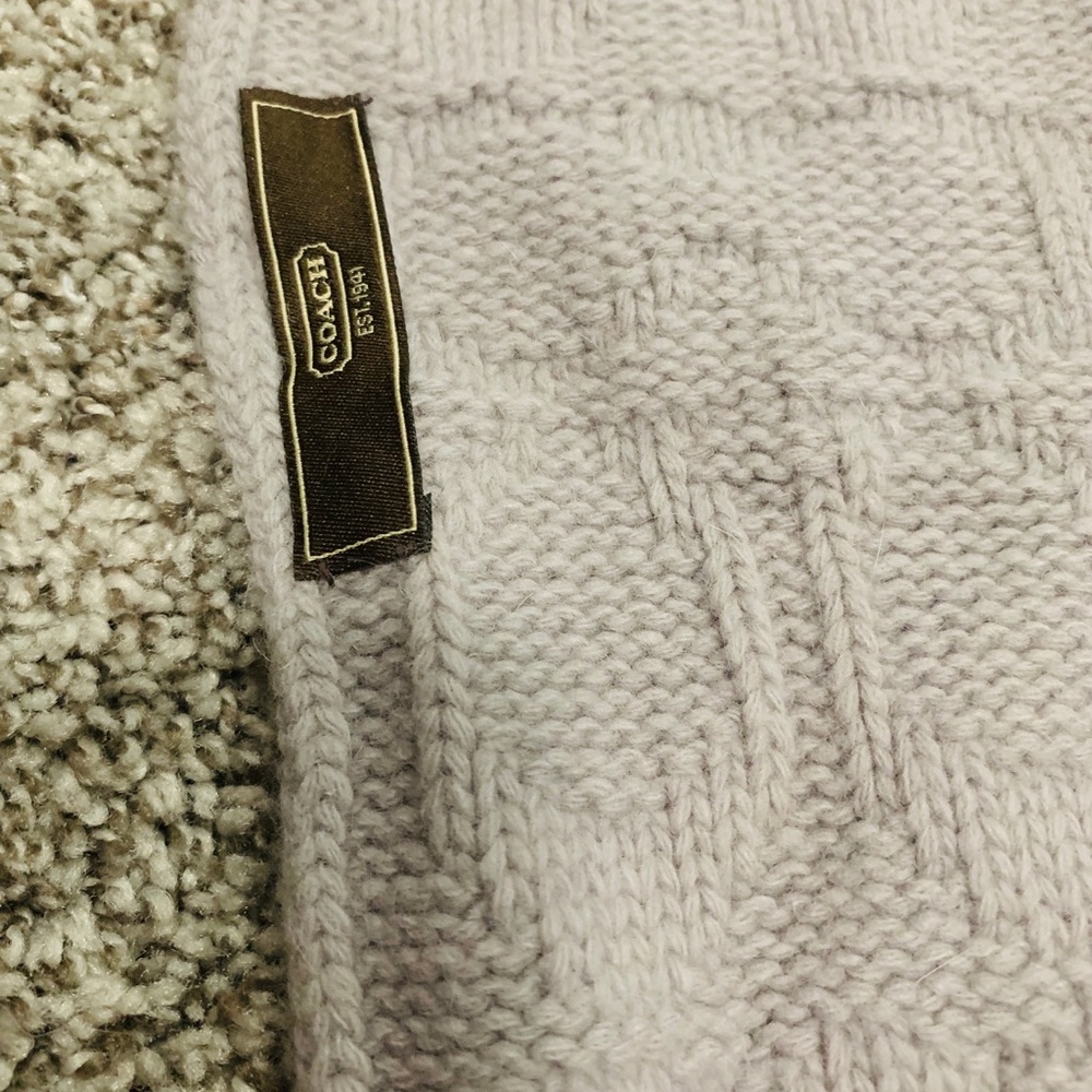 Coach scarf - Picture 2 of 2